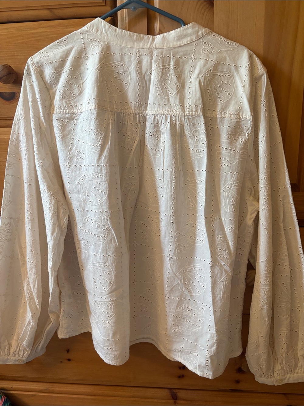 Embroidered shell top - Picture 4 of 4